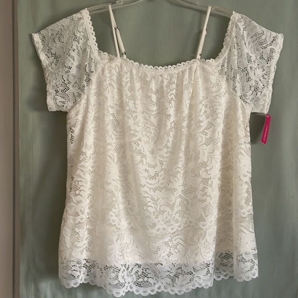 Xhilaration Women’s All Lace Top. - Picture 2 of 11